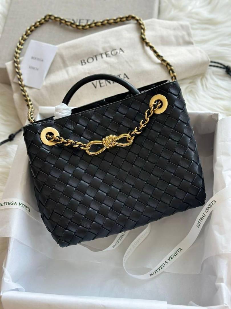 Bottega Veneta Andiamo Black Premium With Dust Cover Packing