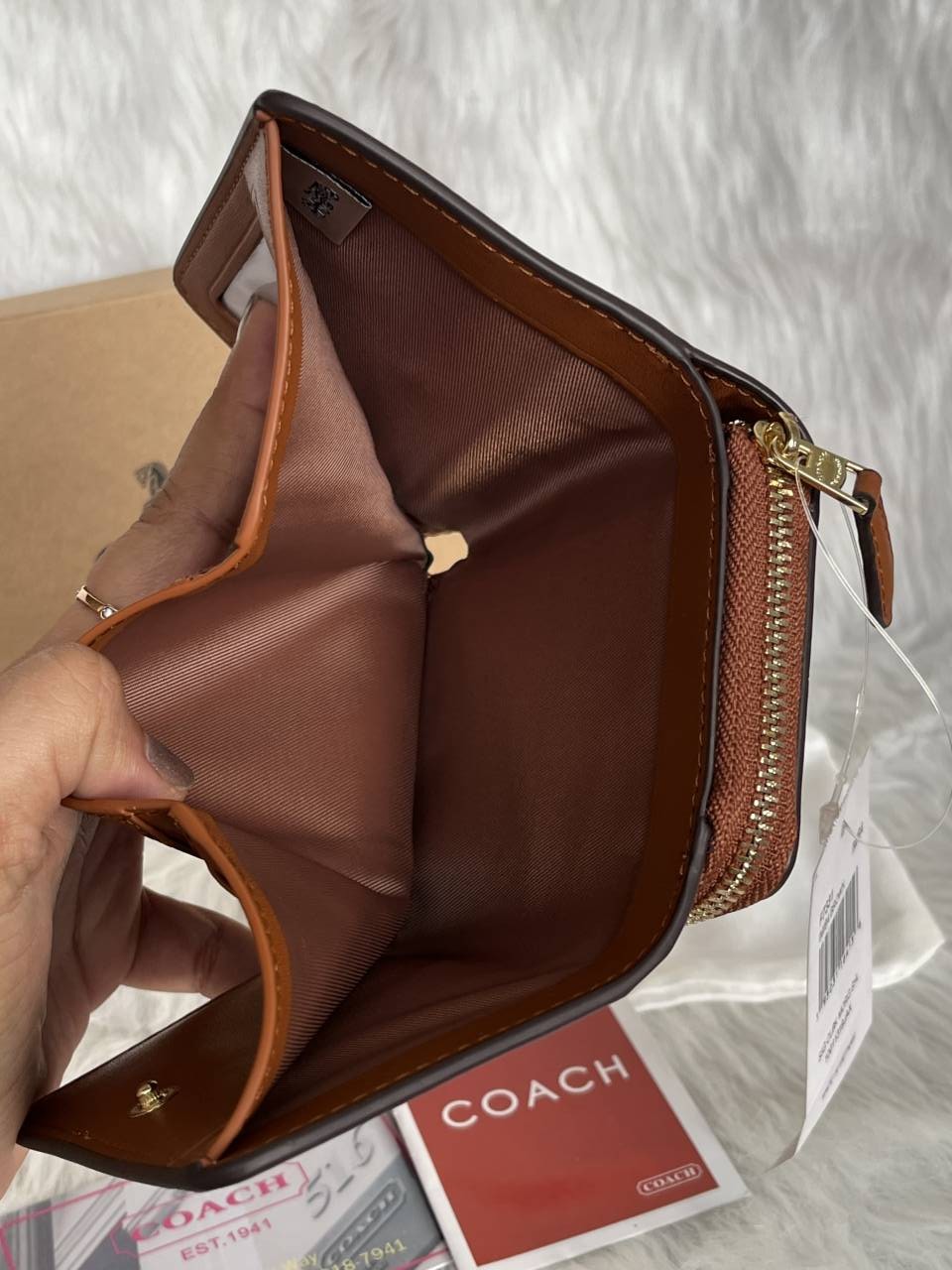 Coatch_1-6_Premium_3-Fold_Wallet_With_OriginalBox_DustCover_Highend_Coded
